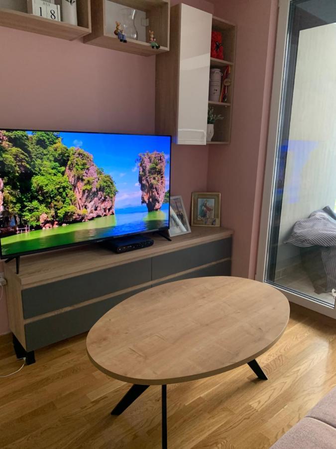 Pink Modern Apartment Üsküp Dış mekan fotoğraf