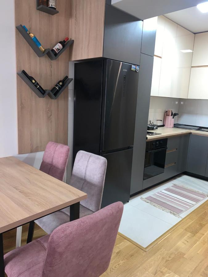 Pink Modern Apartment Üsküp Dış mekan fotoğraf